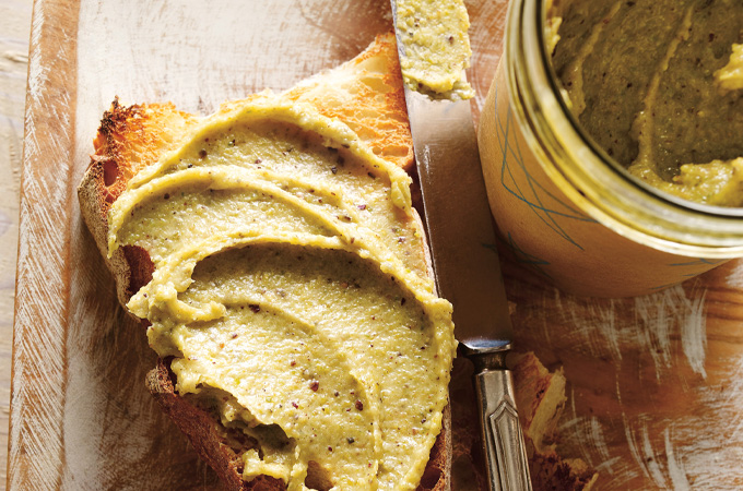 Pistachio and White Chocolate Spread